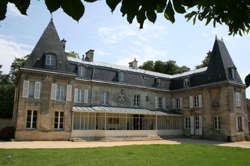 Chateau De Roberville Machemont Exterior photo
